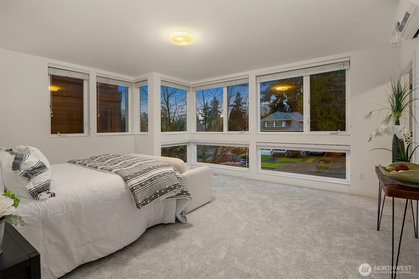 7002 23rd Avenue NW, Seattle, WA 98117