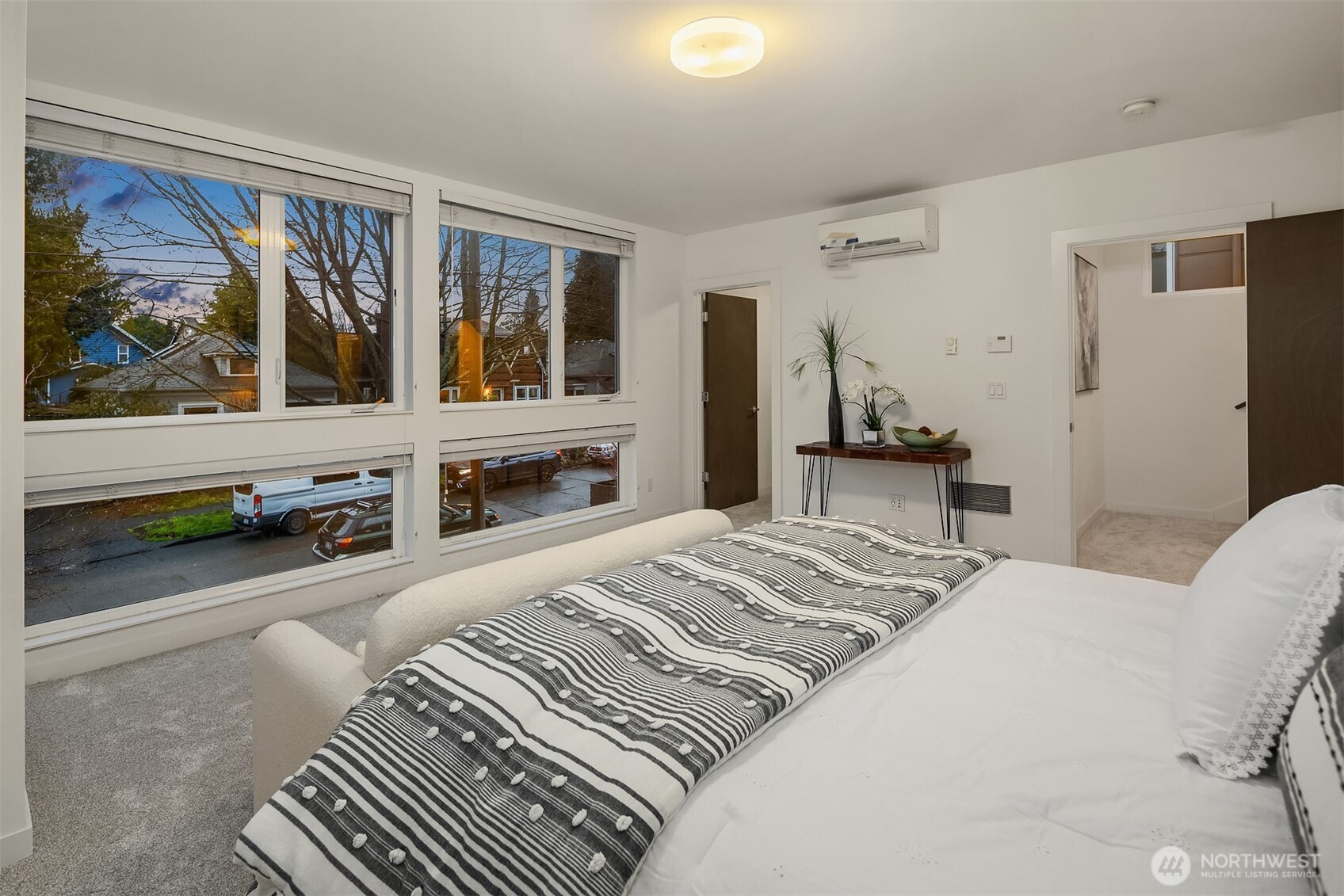 7002 23rd Avenue NW, Seattle, WA 98117