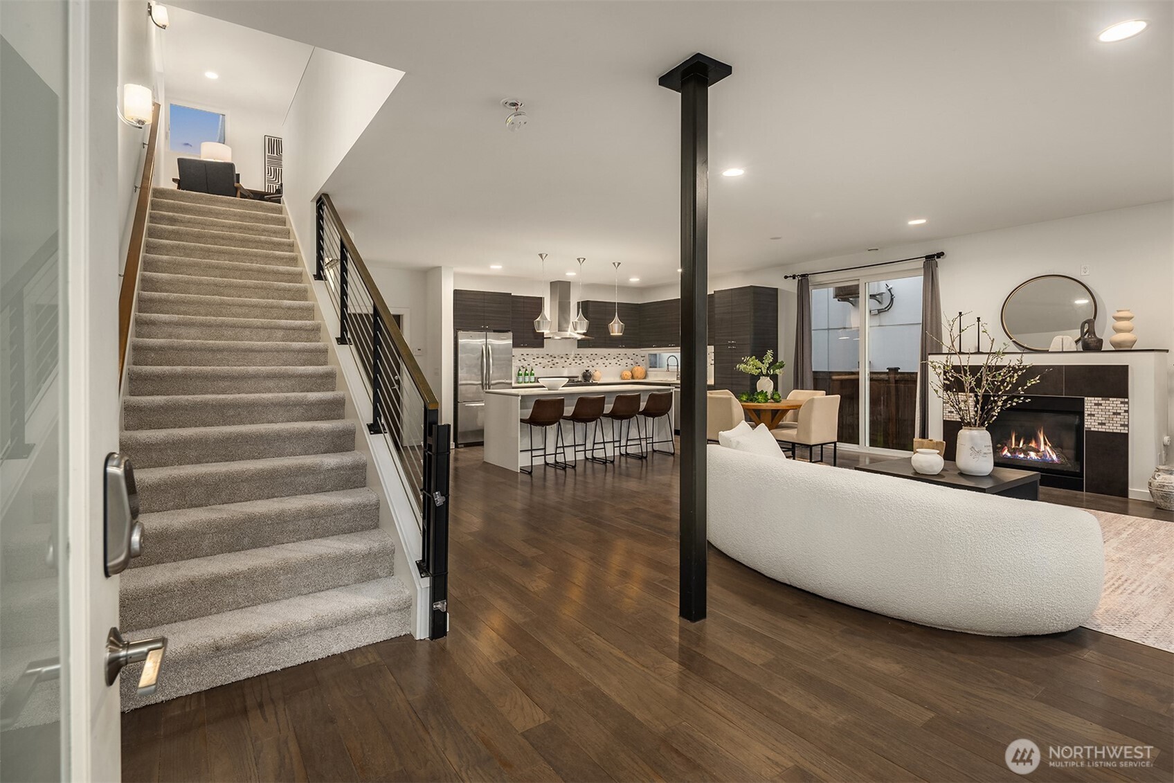 7002 23rd Avenue NW, Seattle, WA 98117