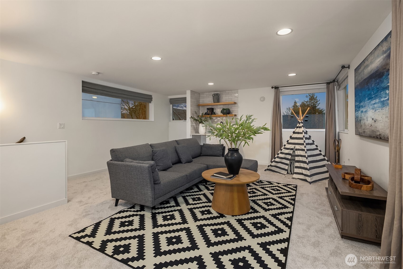 7002 23rd Avenue NW, Seattle, WA 98117