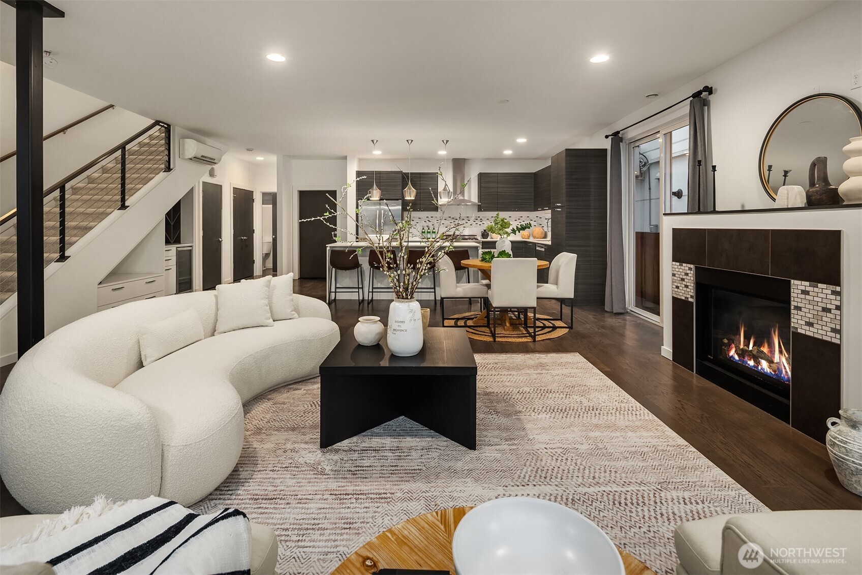 7002 23rd Avenue NW, Seattle, WA 98117