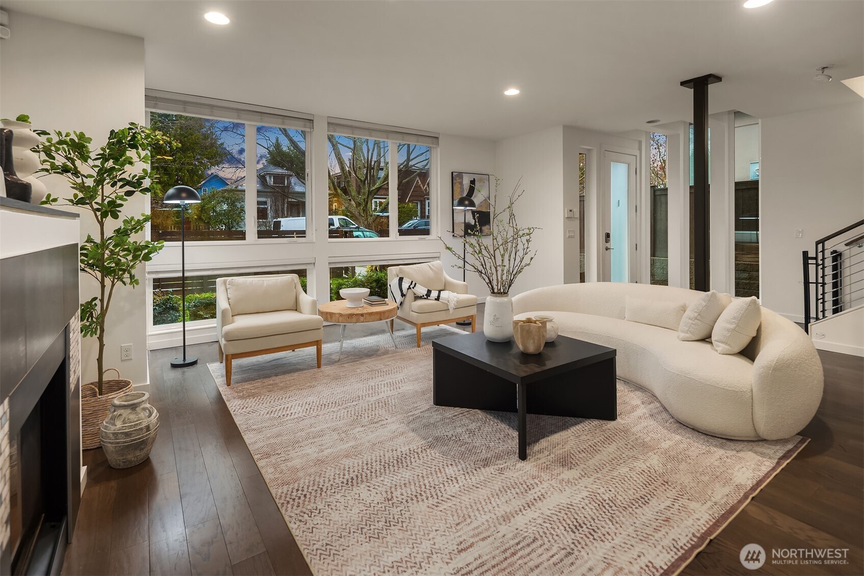 7002 23rd Avenue NW, Seattle, WA 98117