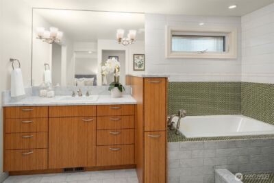 2001 77th Avenue NE, Medina, WA 98039 - Photo 16