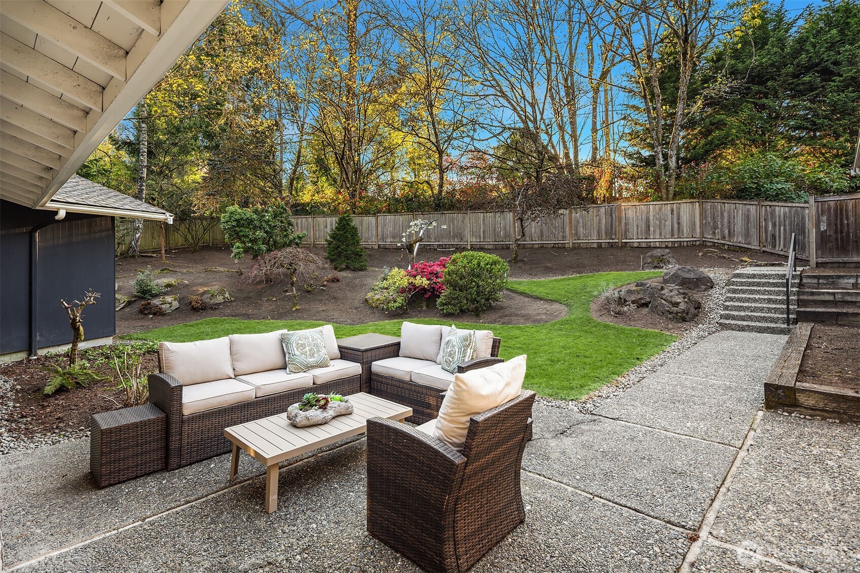 2001 77th Avenue NE, Medina, WA 98039