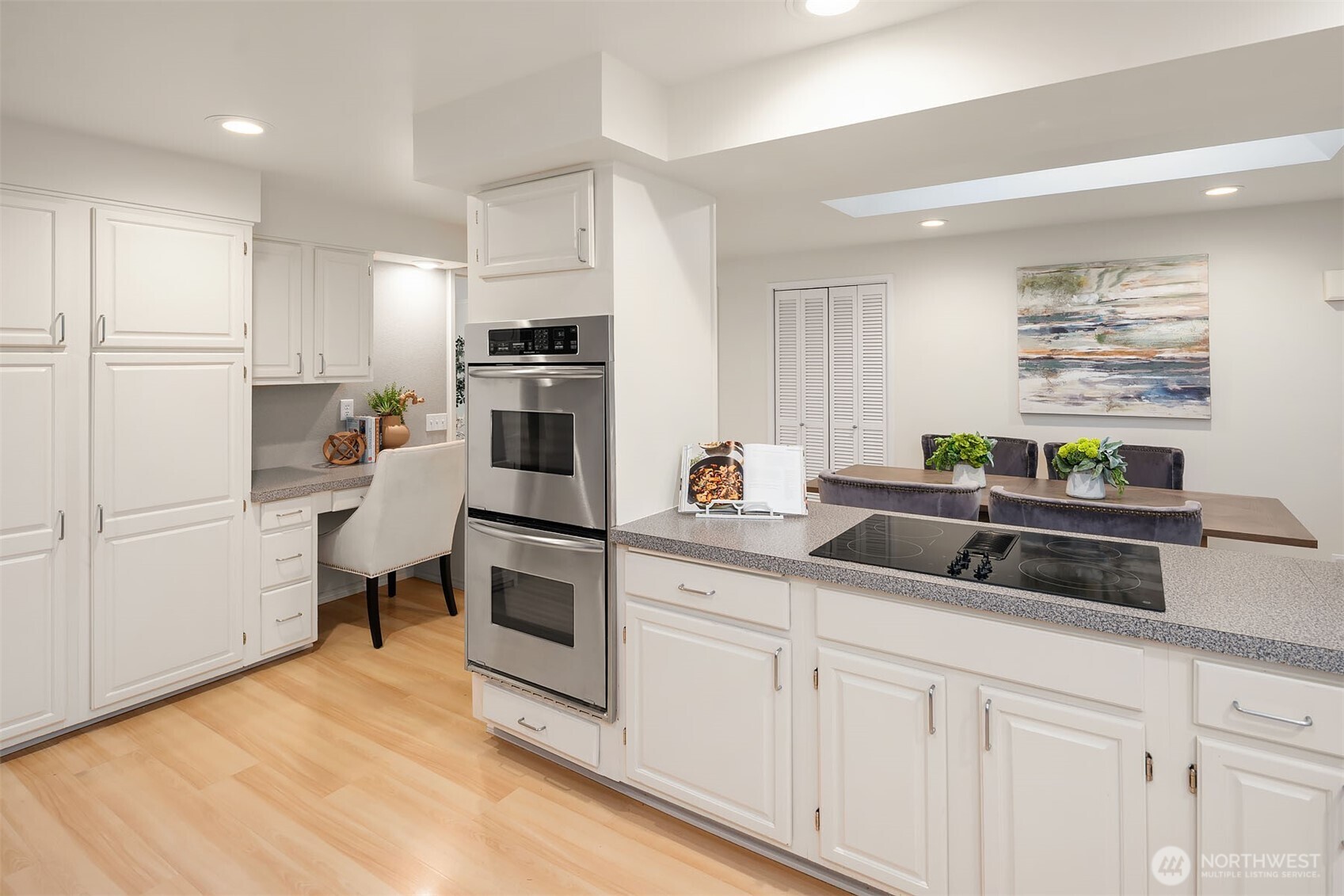 2001 77th Avenue NE, Medina, WA 98039