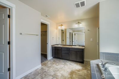 1150 E 41st ST , Tacoma, WA 98404 - Photo 8