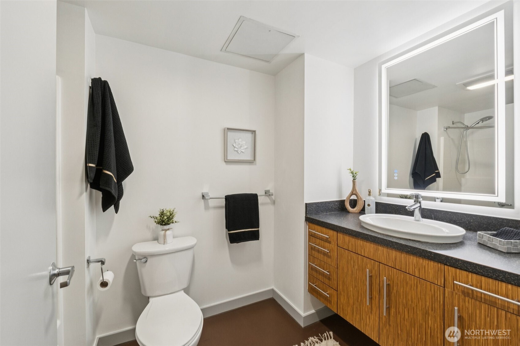 401 9th Avenue N #201, Seattle, WA 98109-4723