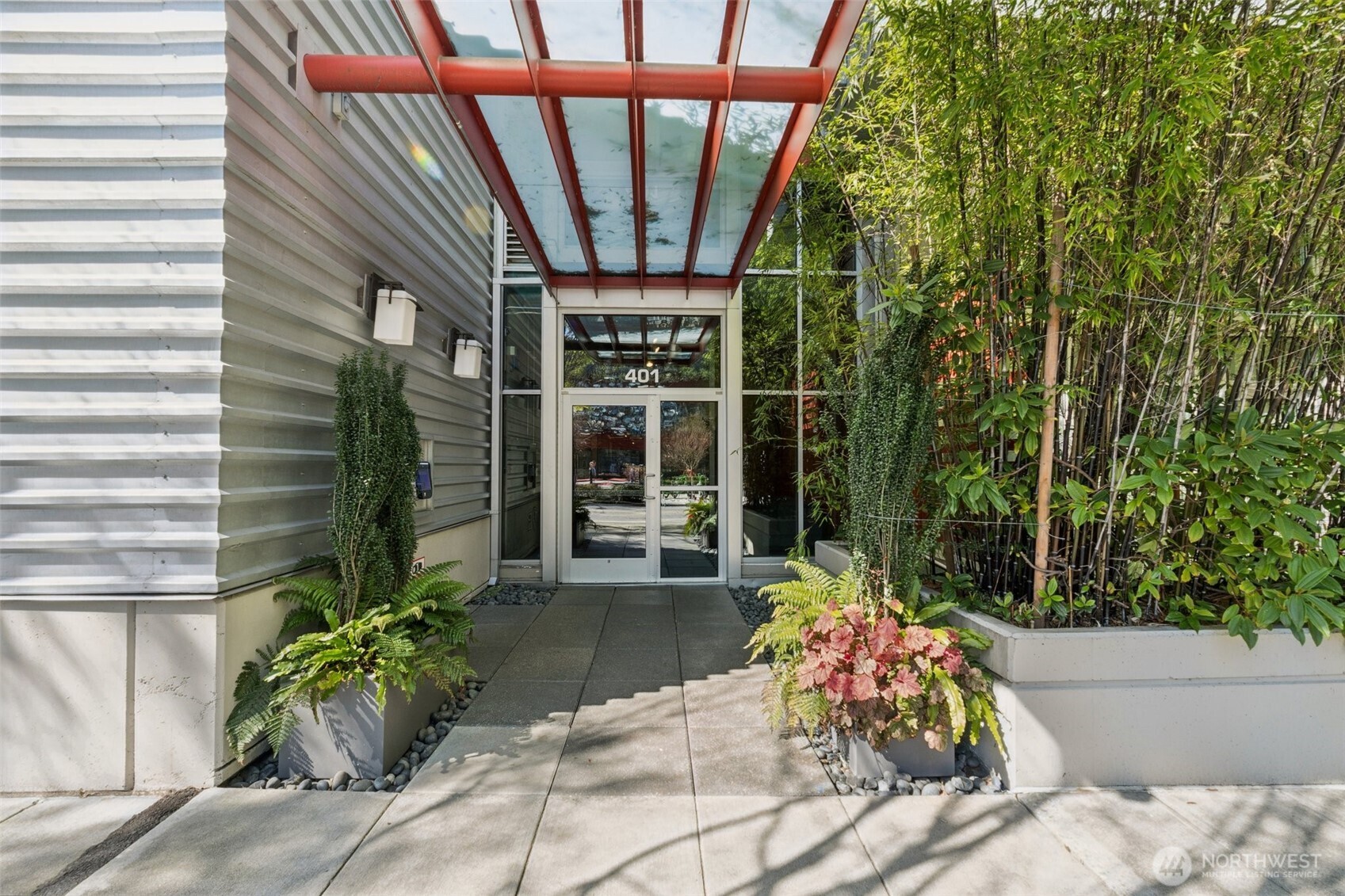 401 9th Avenue N #201, Seattle, WA 98109-4723