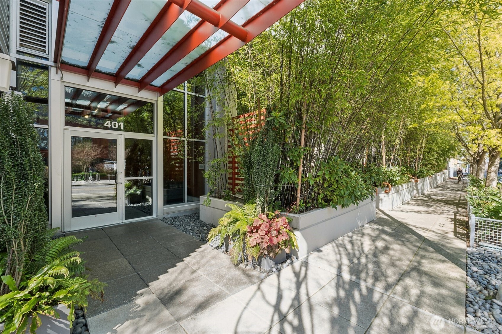 401 9th Avenue N #201, Seattle, WA 98109-4723