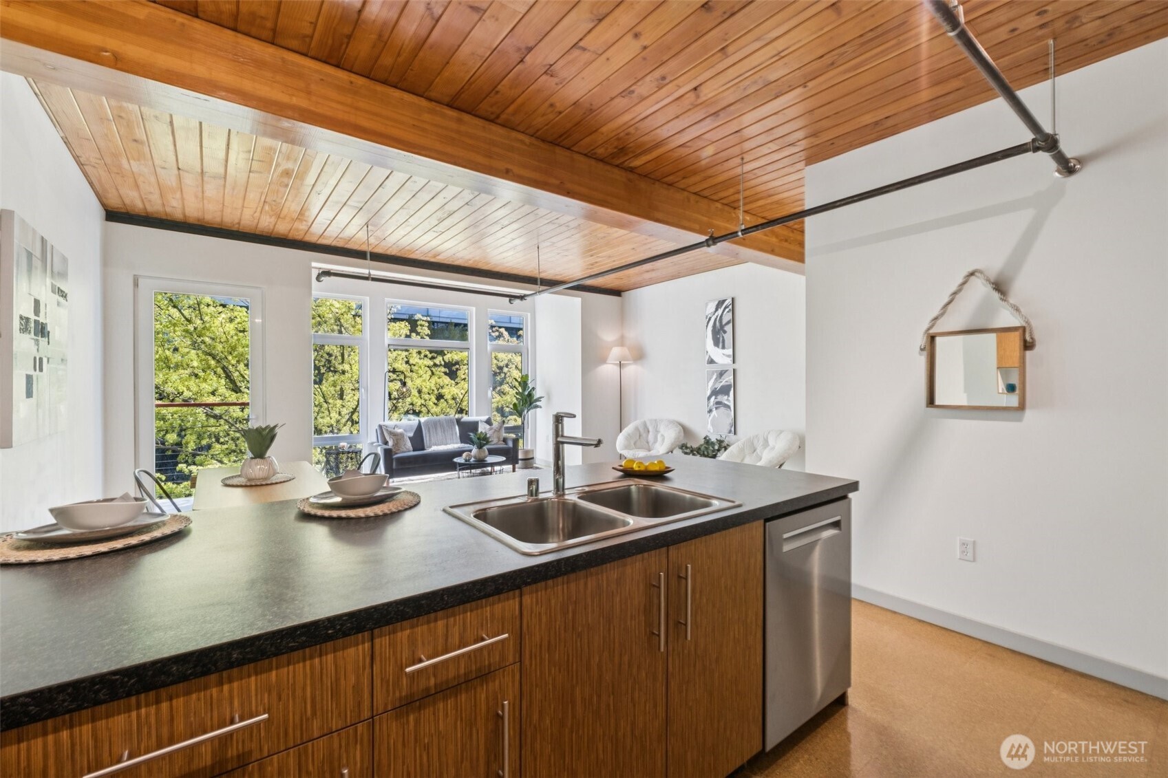 401 9th Avenue N #201, Seattle, WA 98109-4723