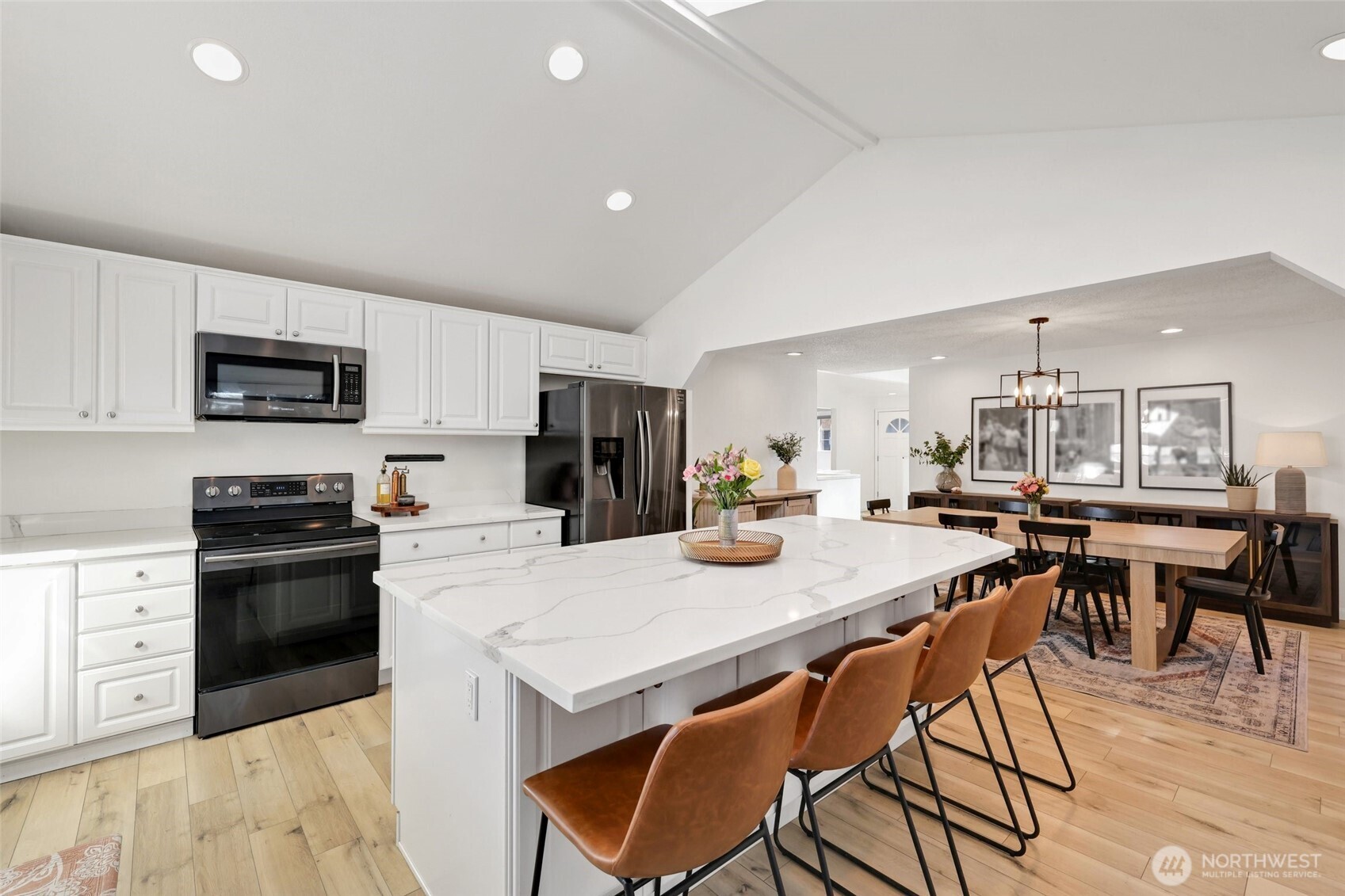 822 S Winnifred Street , Tacoma, WA 98465