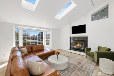 822 S Winnifred Street , Tacoma, WA 98465 - Photo 4