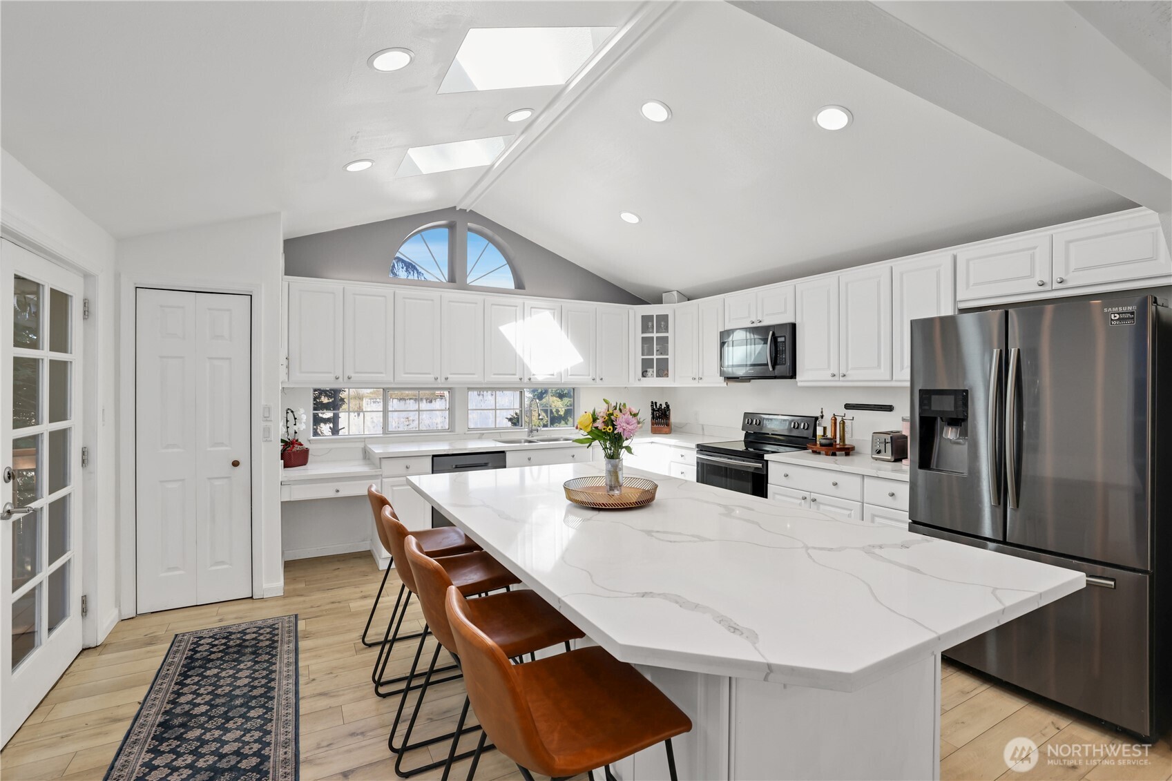 822 S Winnifred Street , Tacoma, WA 98465