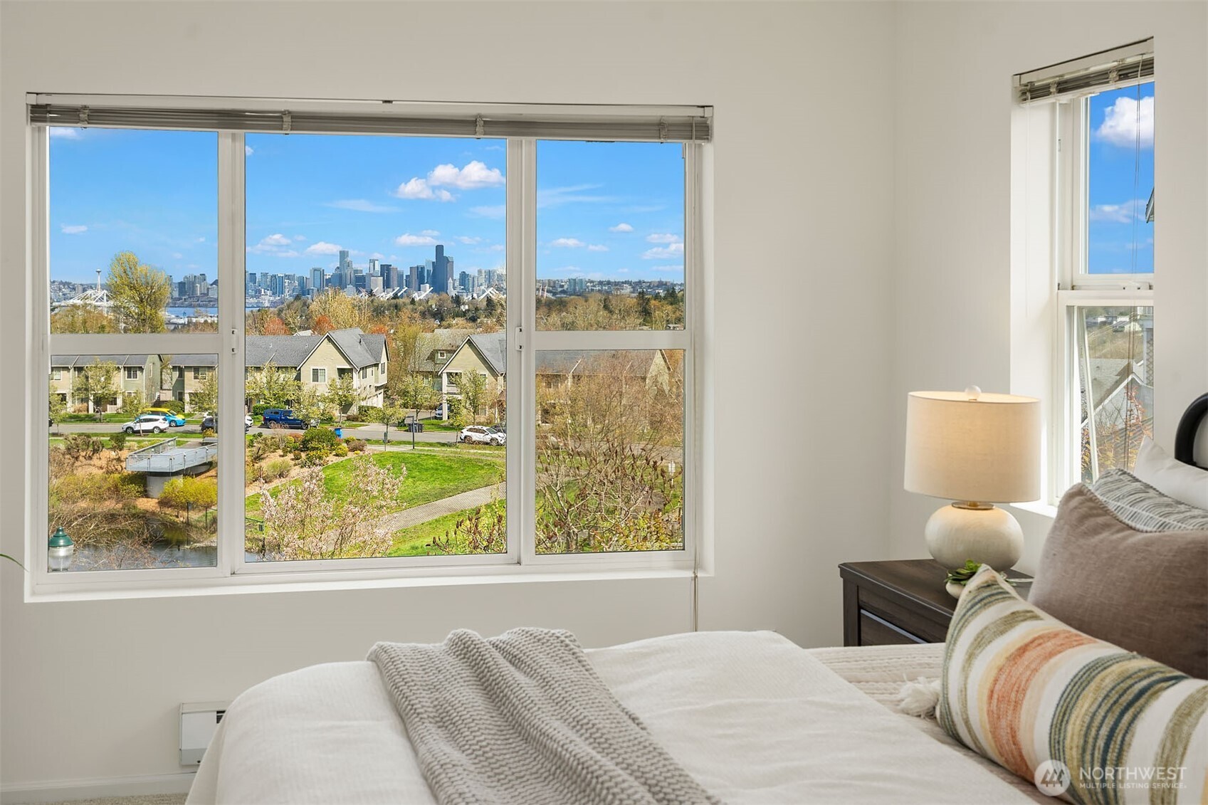 2946 SW Raymond Street #805, Seattle, WA 98126