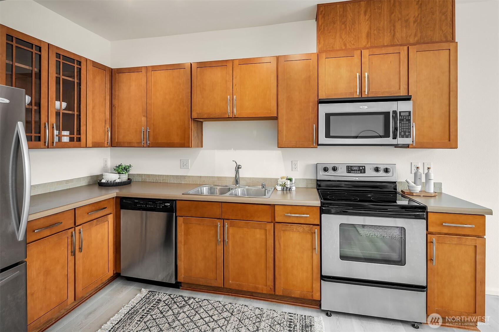 2946 SW Raymond Street #805, Seattle, WA 98126