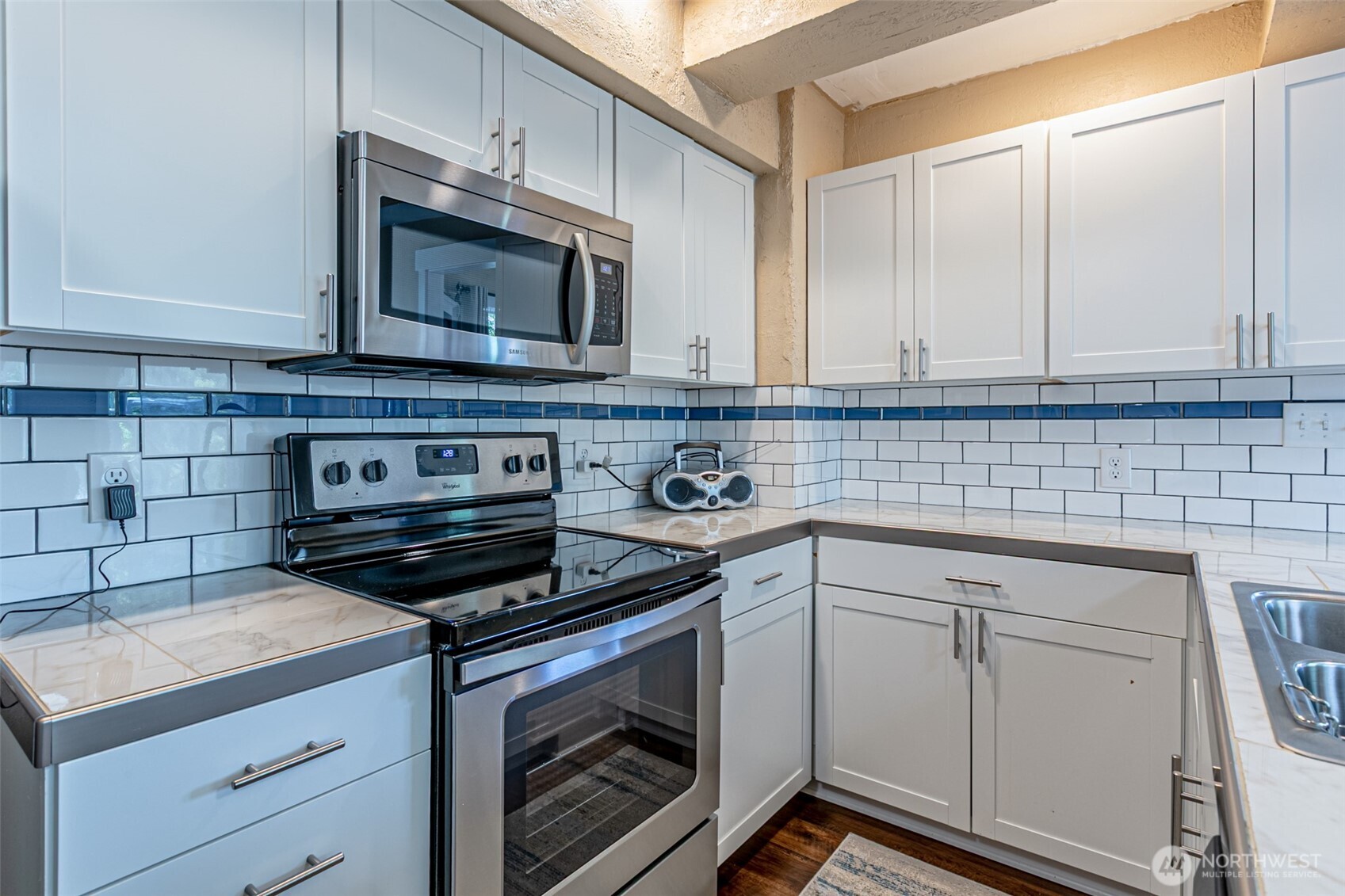 913 E McKinley Road , Tacoma, WA 98404