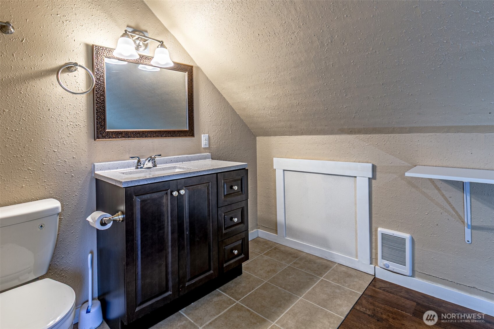 913 E McKinley Road , Tacoma, WA 98404