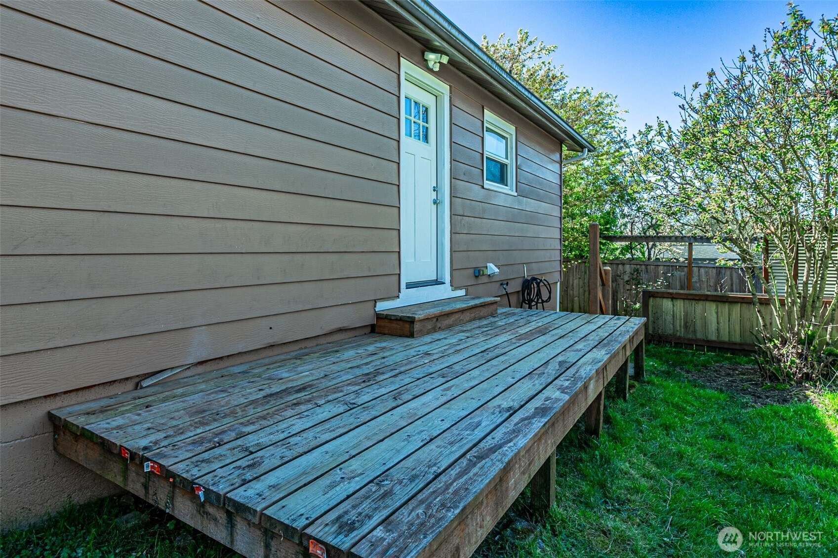 913 E McKinley Road , Tacoma, WA 98404