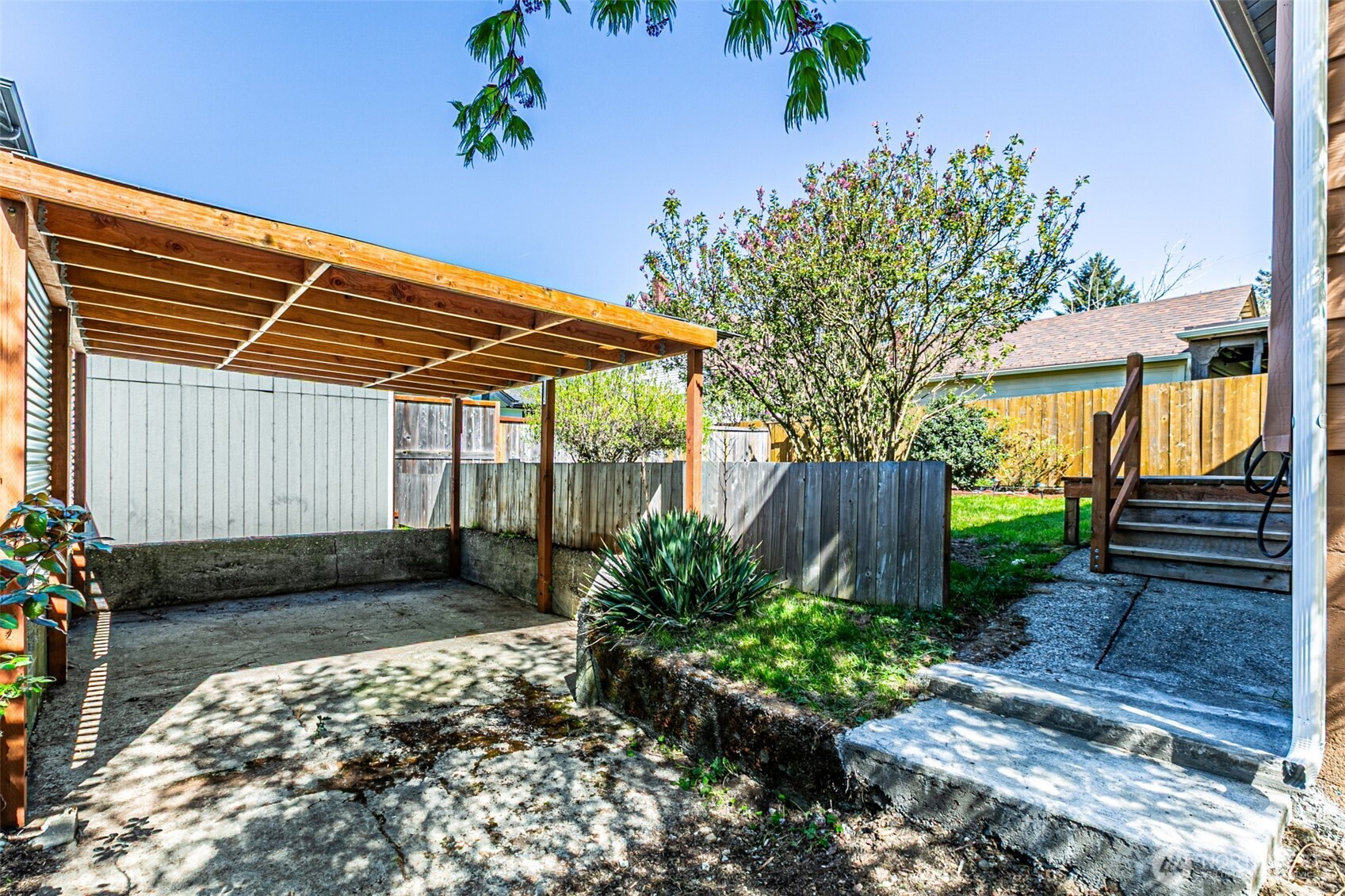 913 E McKinley Road , Tacoma, WA 98404