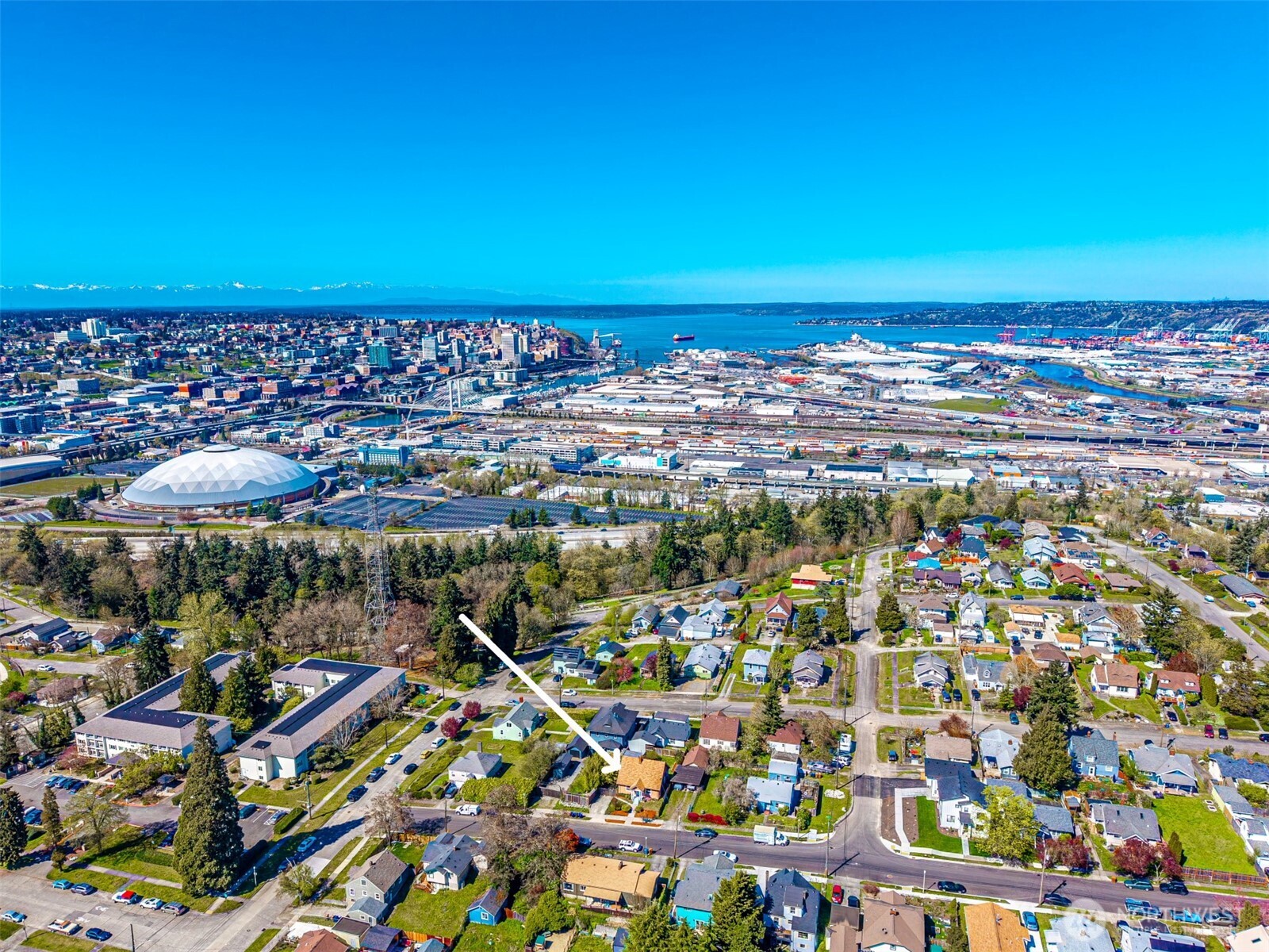 913 E McKinley Road , Tacoma, WA 98404