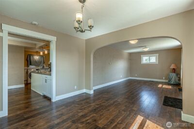 913 E McKinley Road , Tacoma, WA 98404 - Photo 9