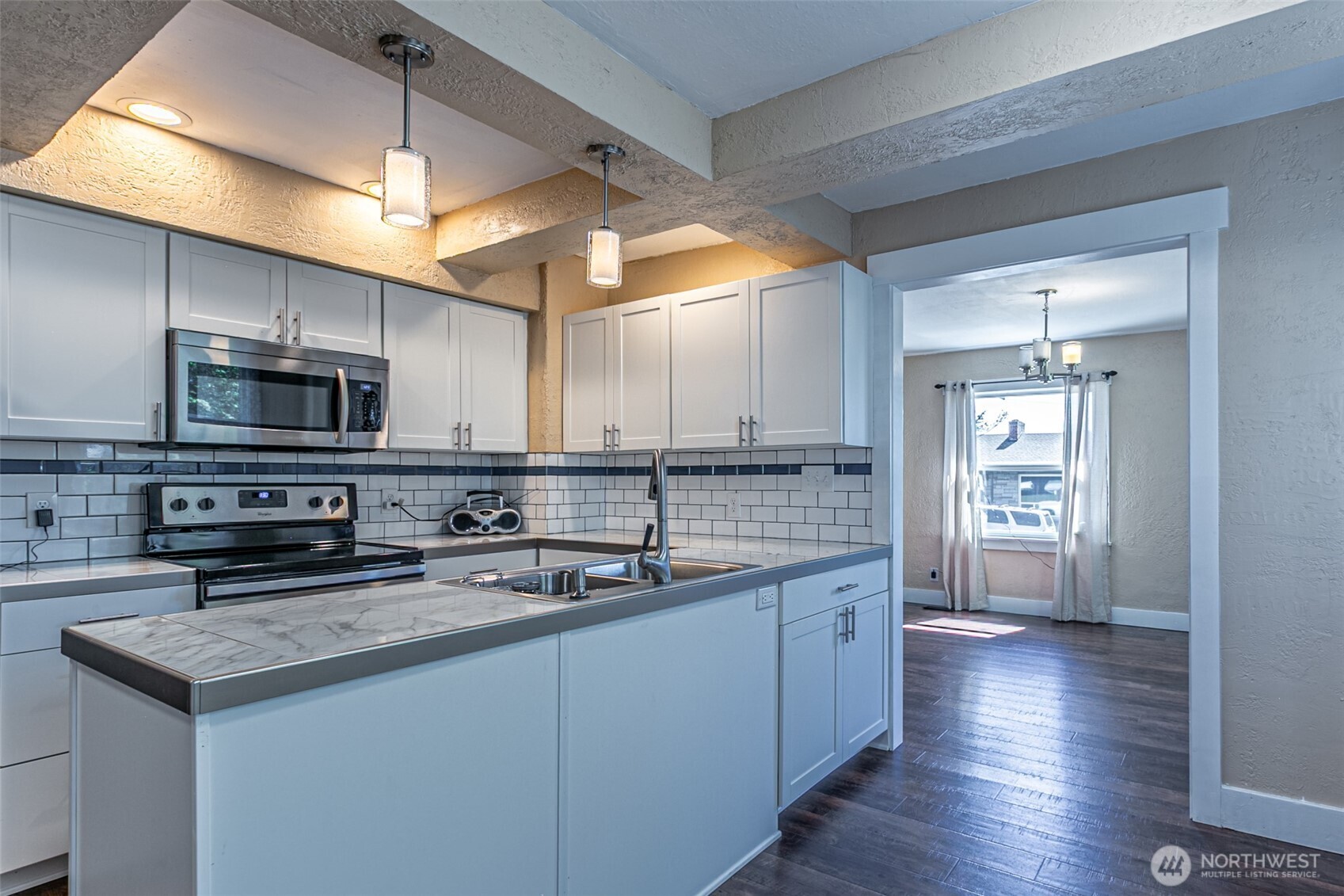 913 E McKinley Road , Tacoma, WA 98404