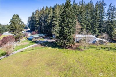 302 Studebaker Road , Castle Rock, WA 98611
