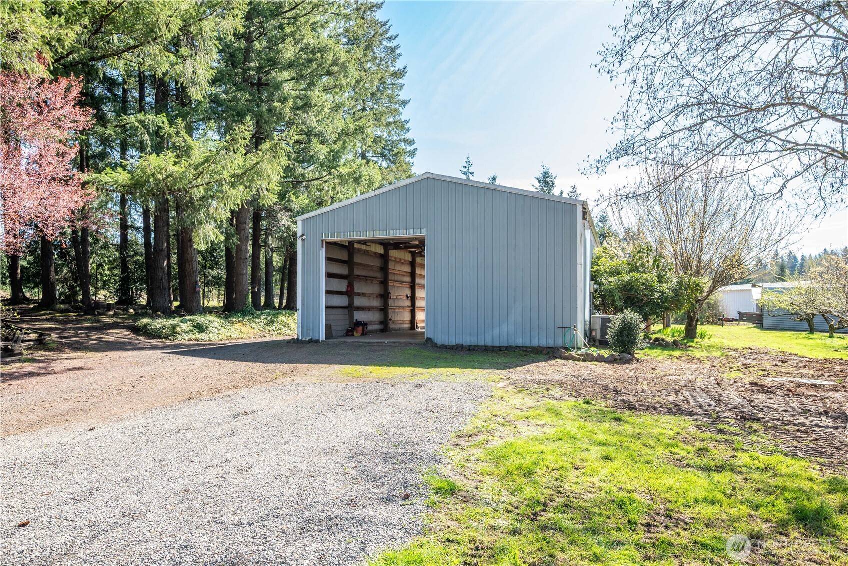 302 Studebaker Road , Castle Rock, WA 98611