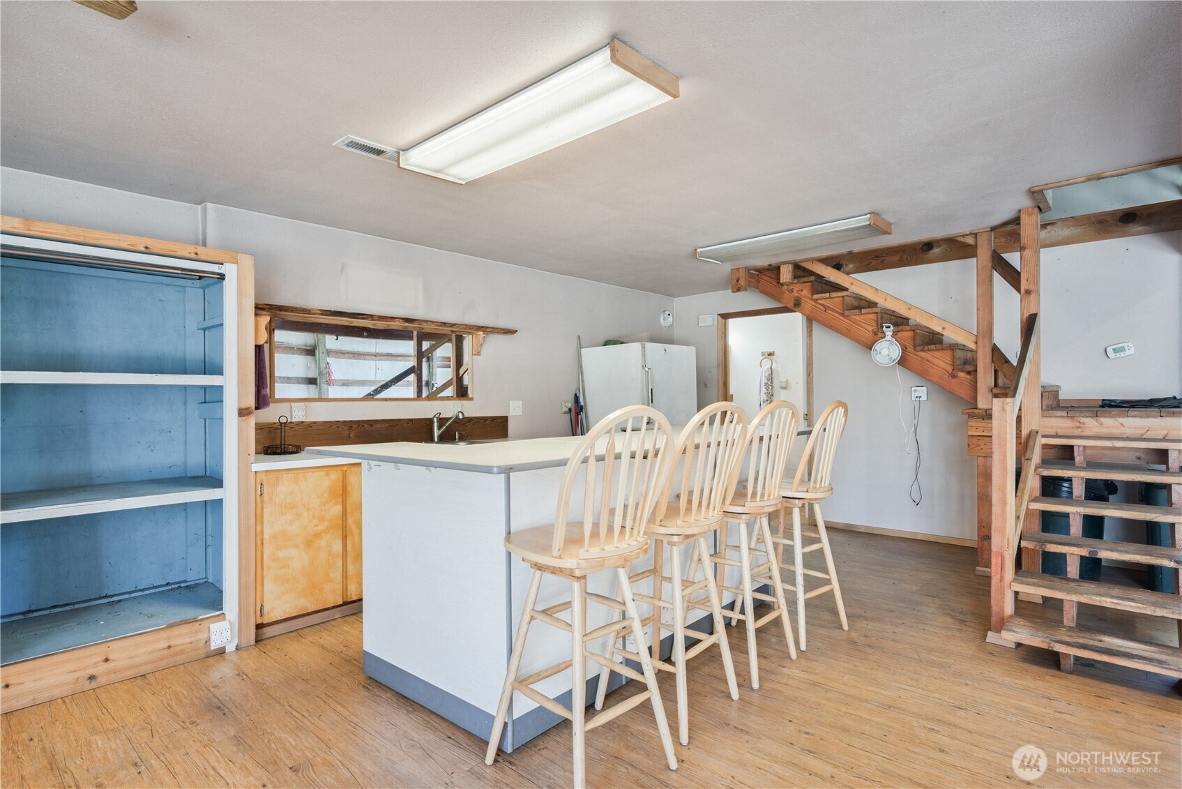 302 Studebaker Road , Castle Rock, WA 98611