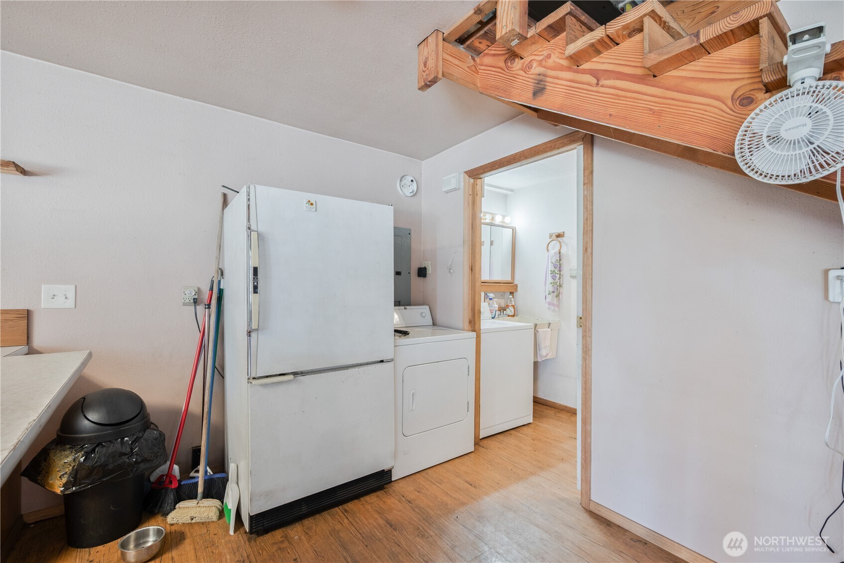 302 Studebaker Road , Castle Rock, WA 98611