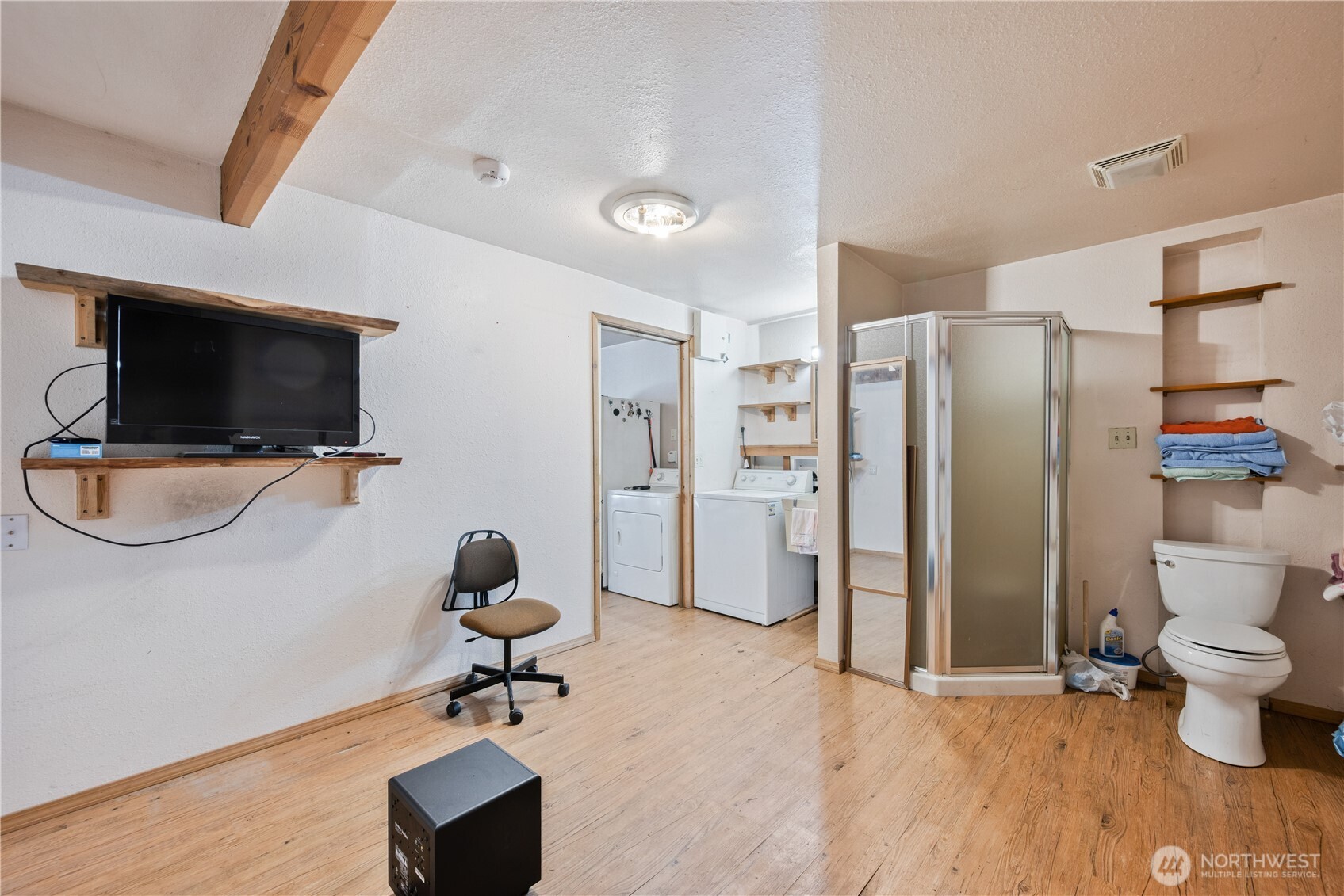 302 Studebaker Road , Castle Rock, WA 98611