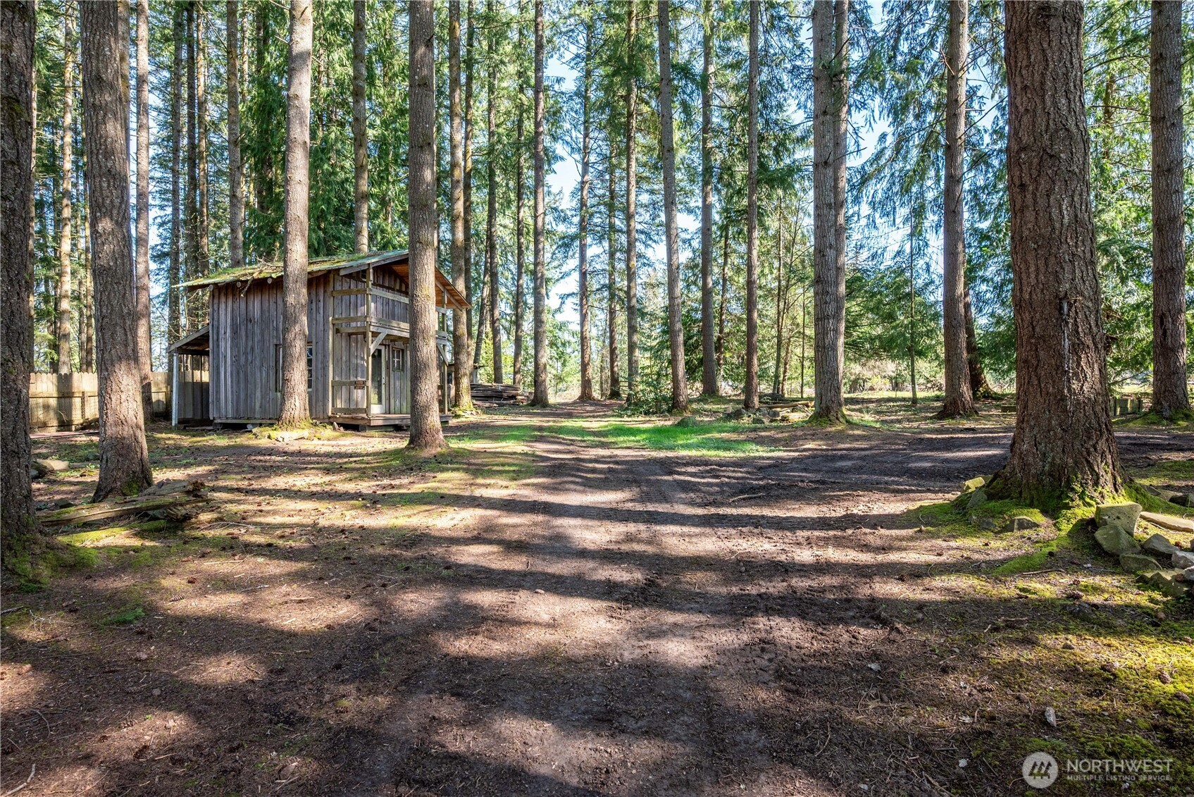 302 Studebaker Road , Castle Rock, WA 98611