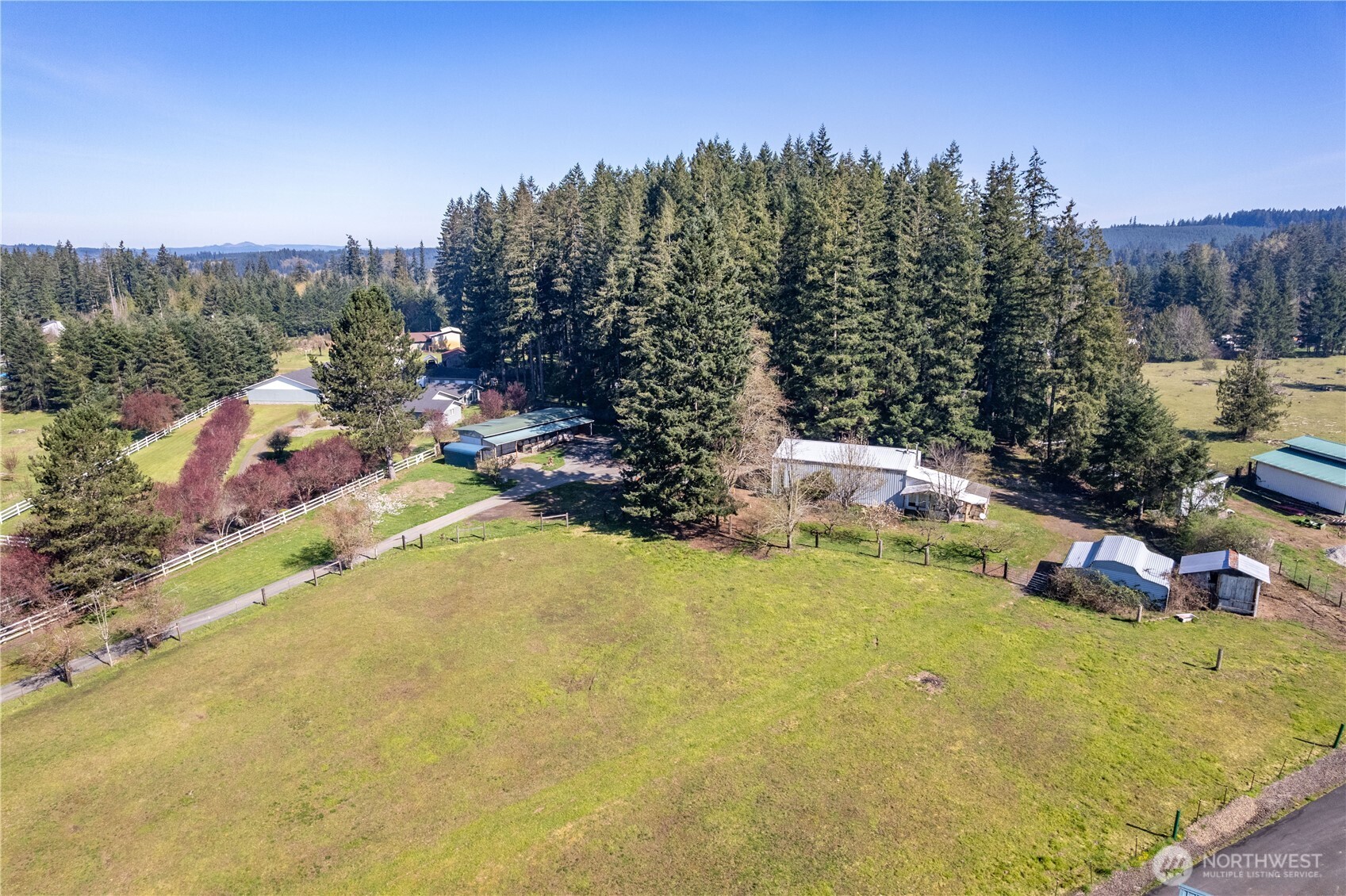302 Studebaker Road , Castle Rock, WA 98611