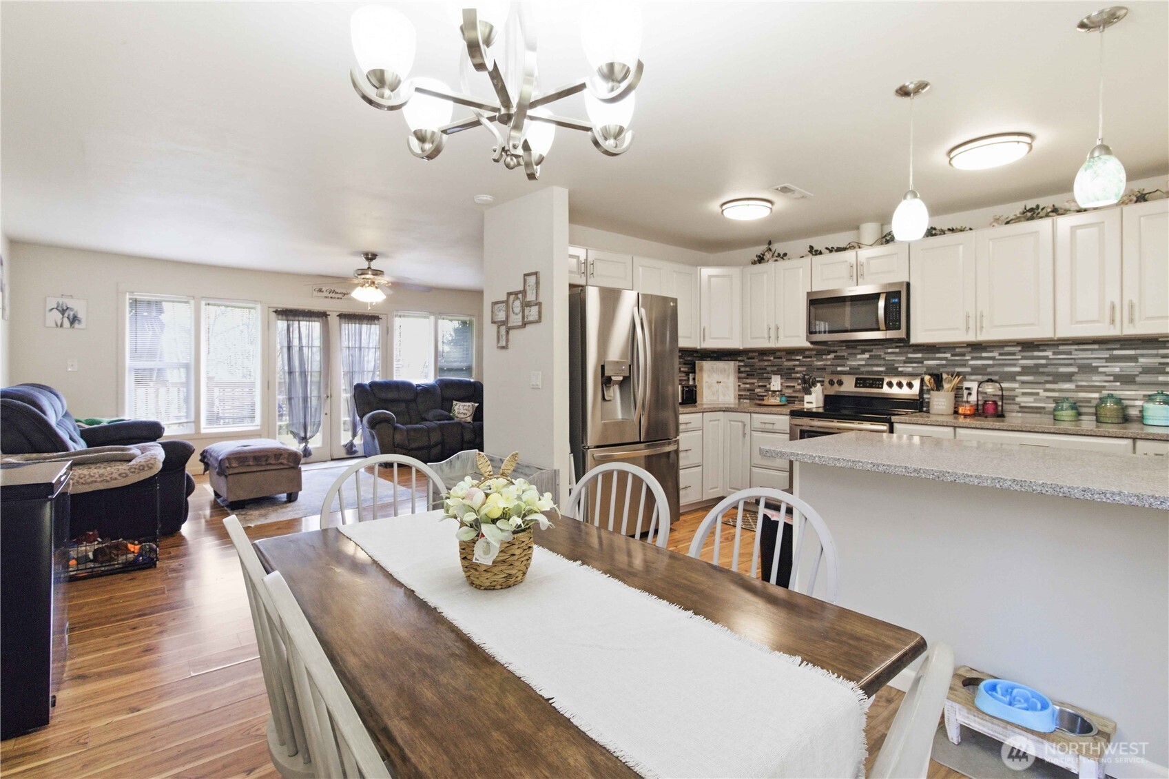 421 McAdams Road E, Longview, WA 98632