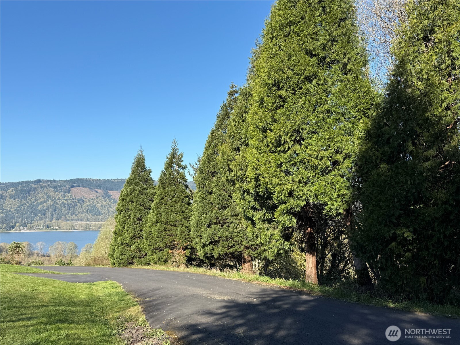 420 Topeka Road , Kelso, WA 98626