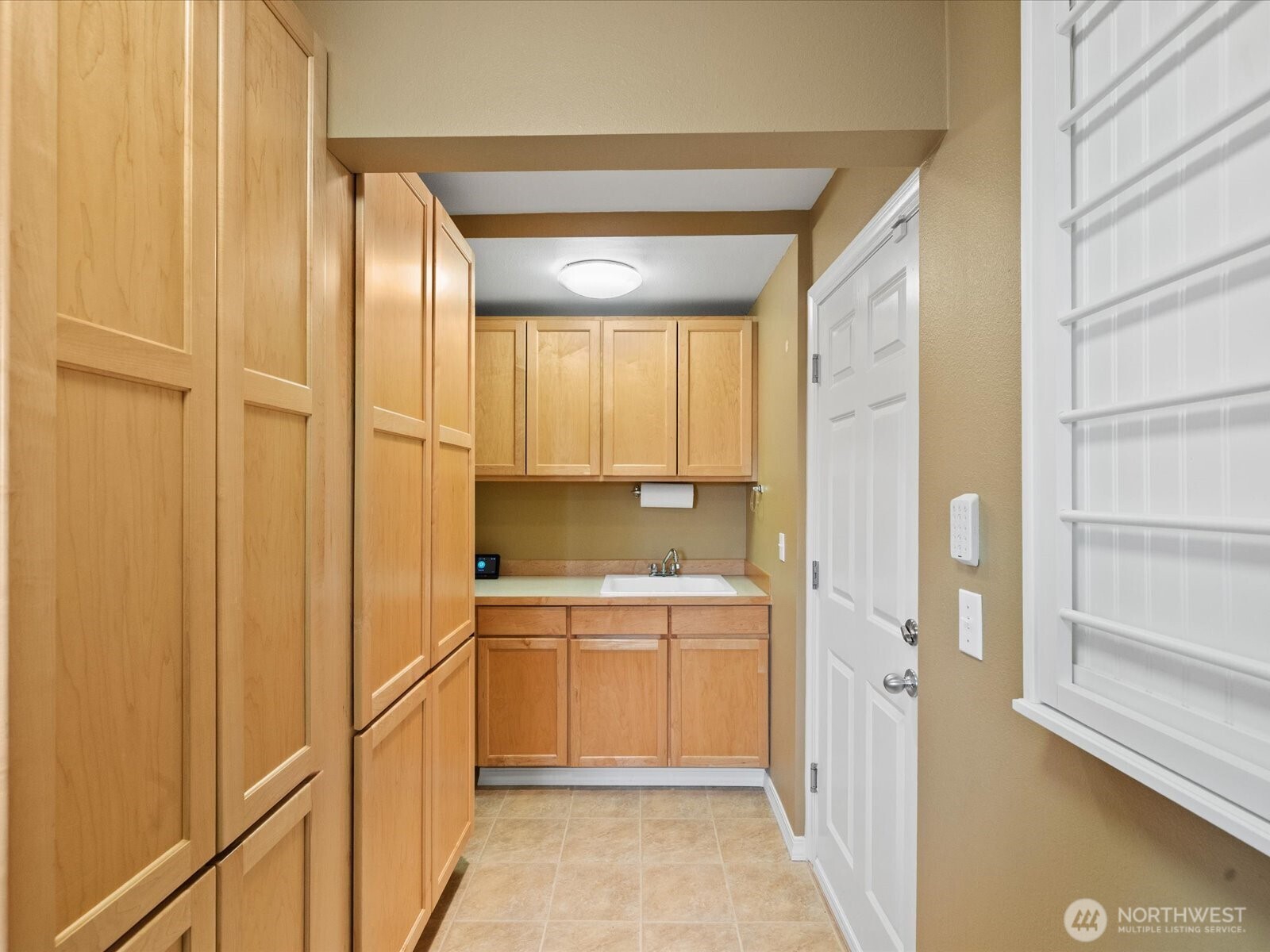 8902 NE 178th St , Bothell, WA 98011