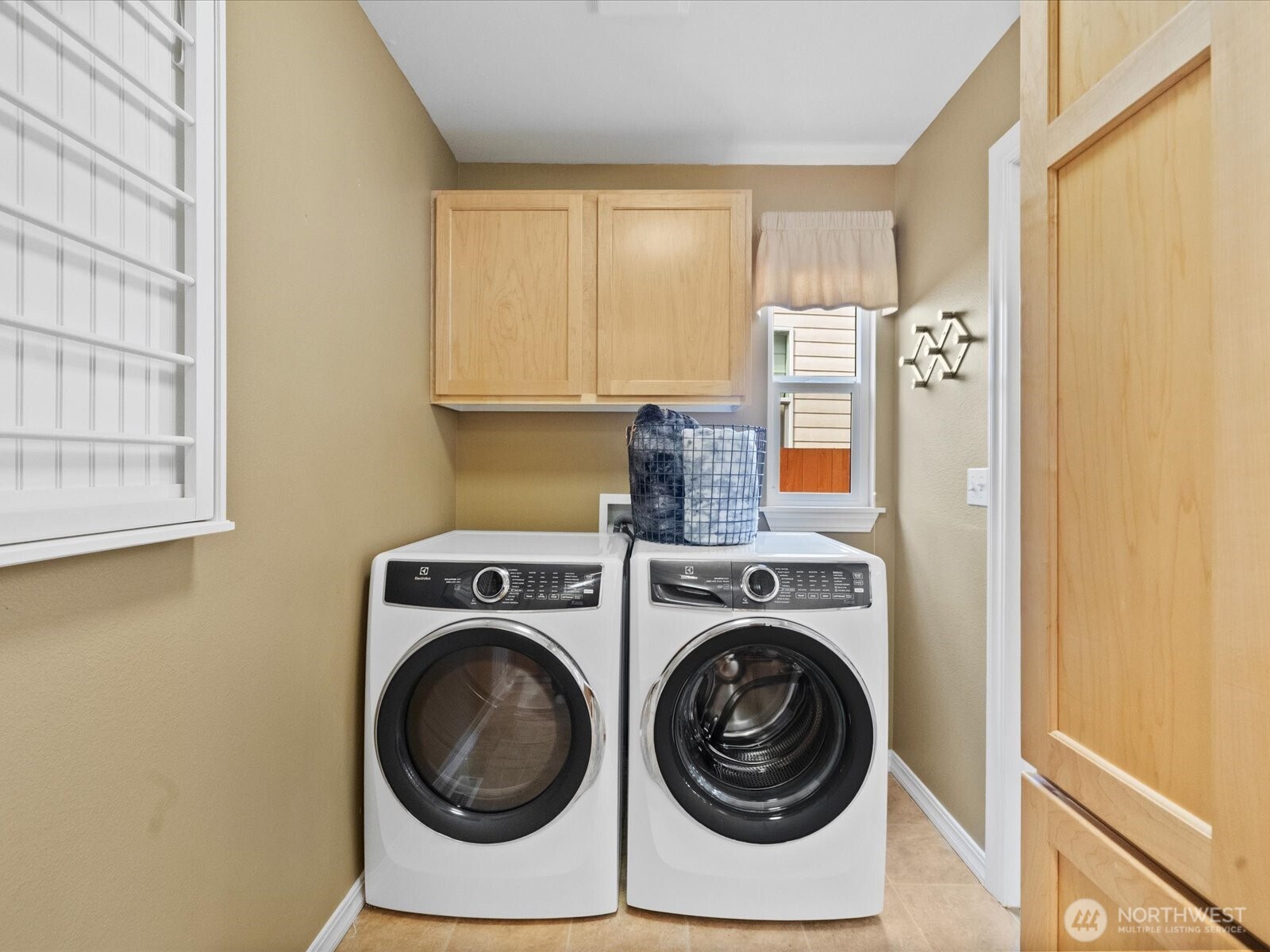 8902 NE 178th St , Bothell, WA 98011