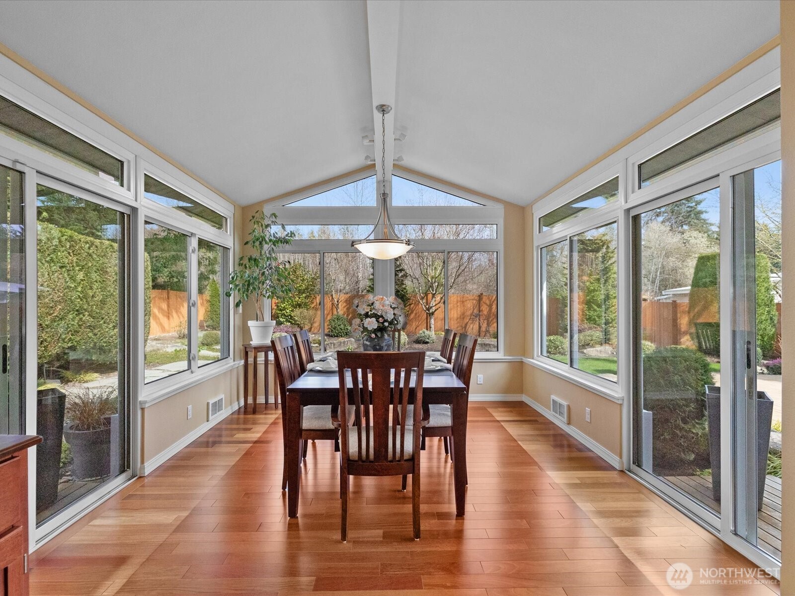 8902 NE 178th St , Bothell, WA 98011