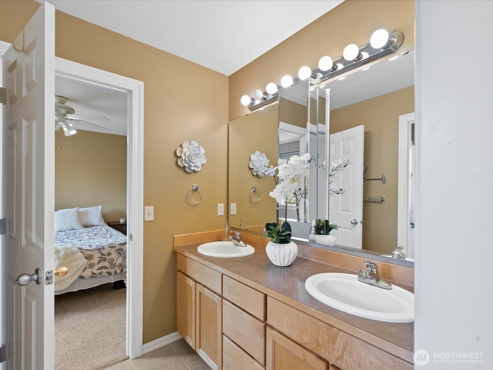 8902 NE 178th St , Bothell, WA 98011