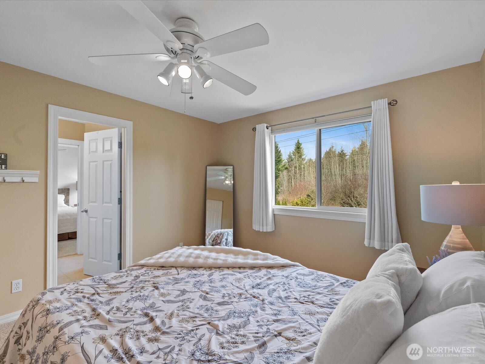 8902 NE 178th St , Bothell, WA 98011