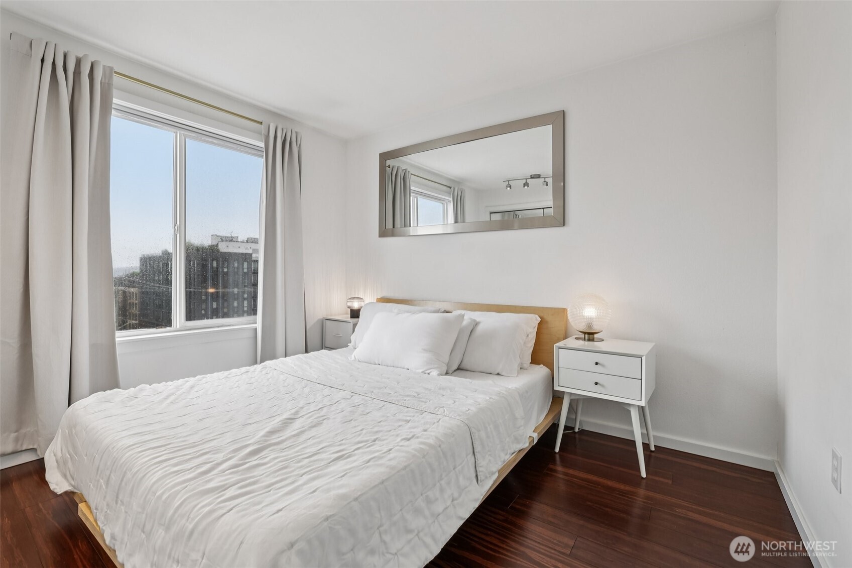 520 2nd Avenue W #409, Seattle, WA 98119