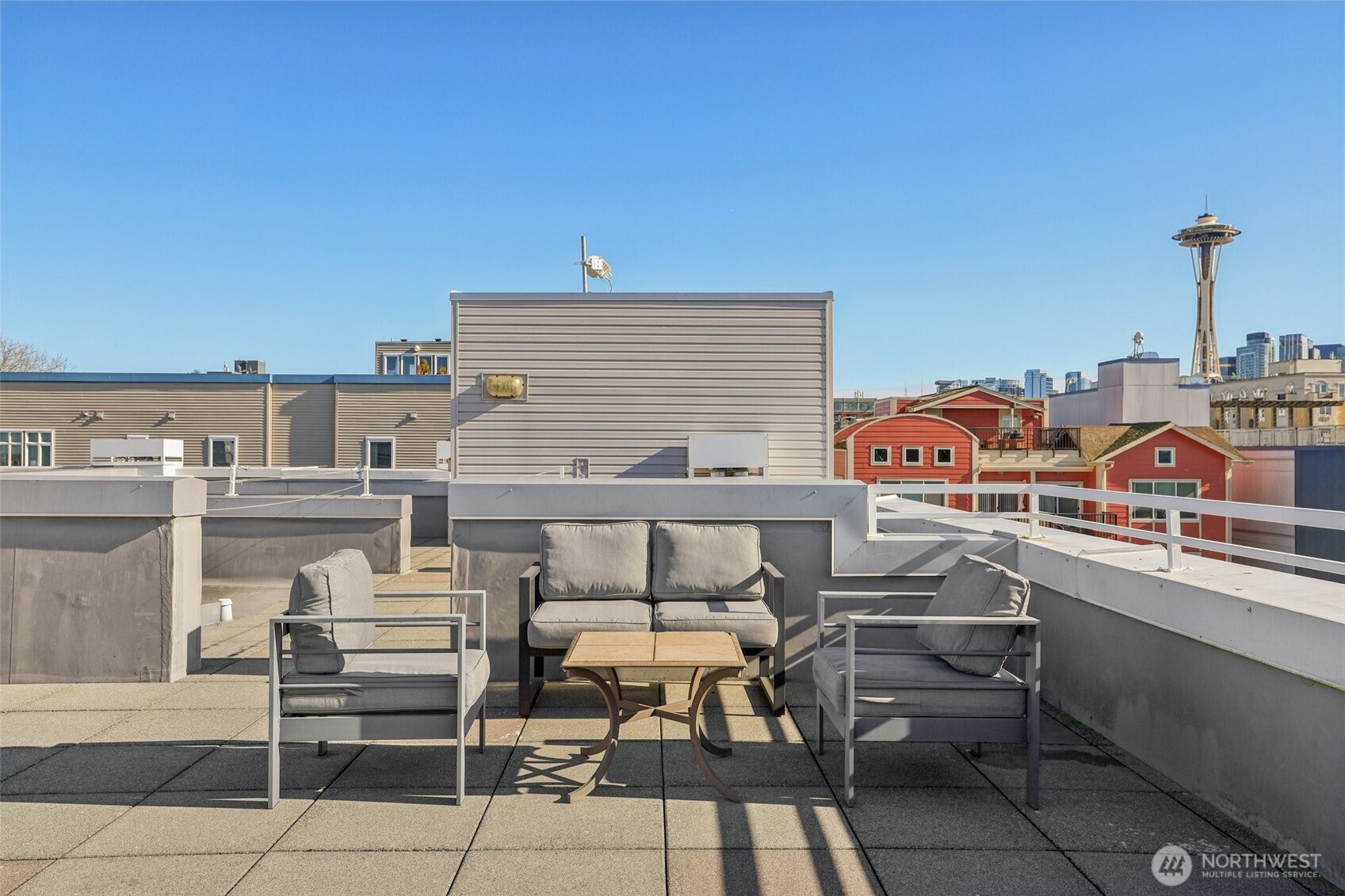 520 2nd Avenue W #409, Seattle, WA 98119