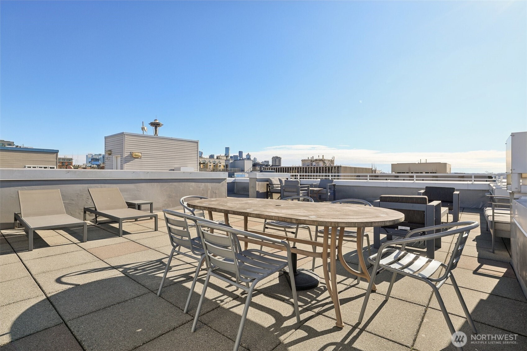 520 2nd Avenue W #409, Seattle, WA 98119