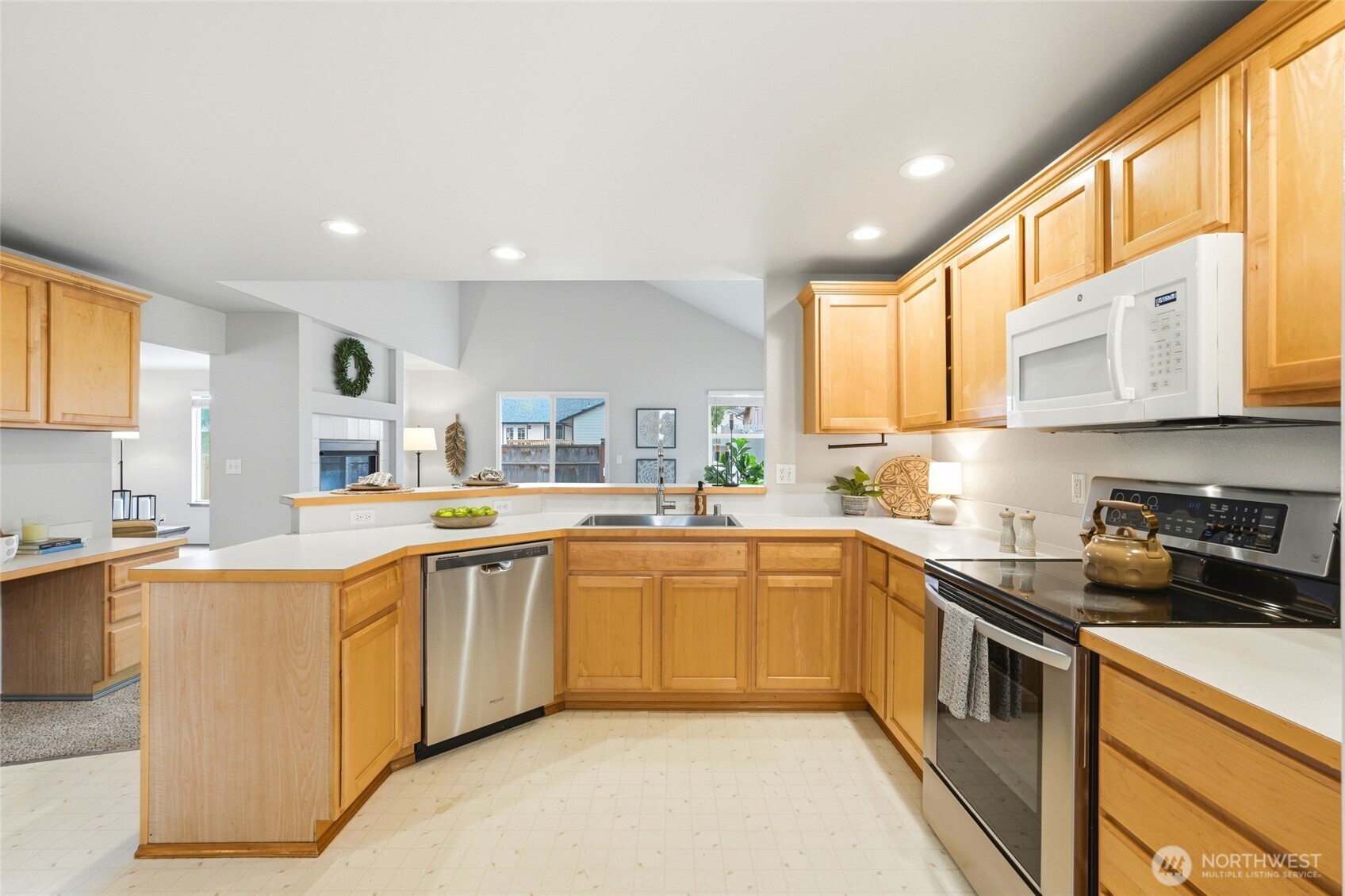8913 1st Place SE, Lake Stevens, WA 98258