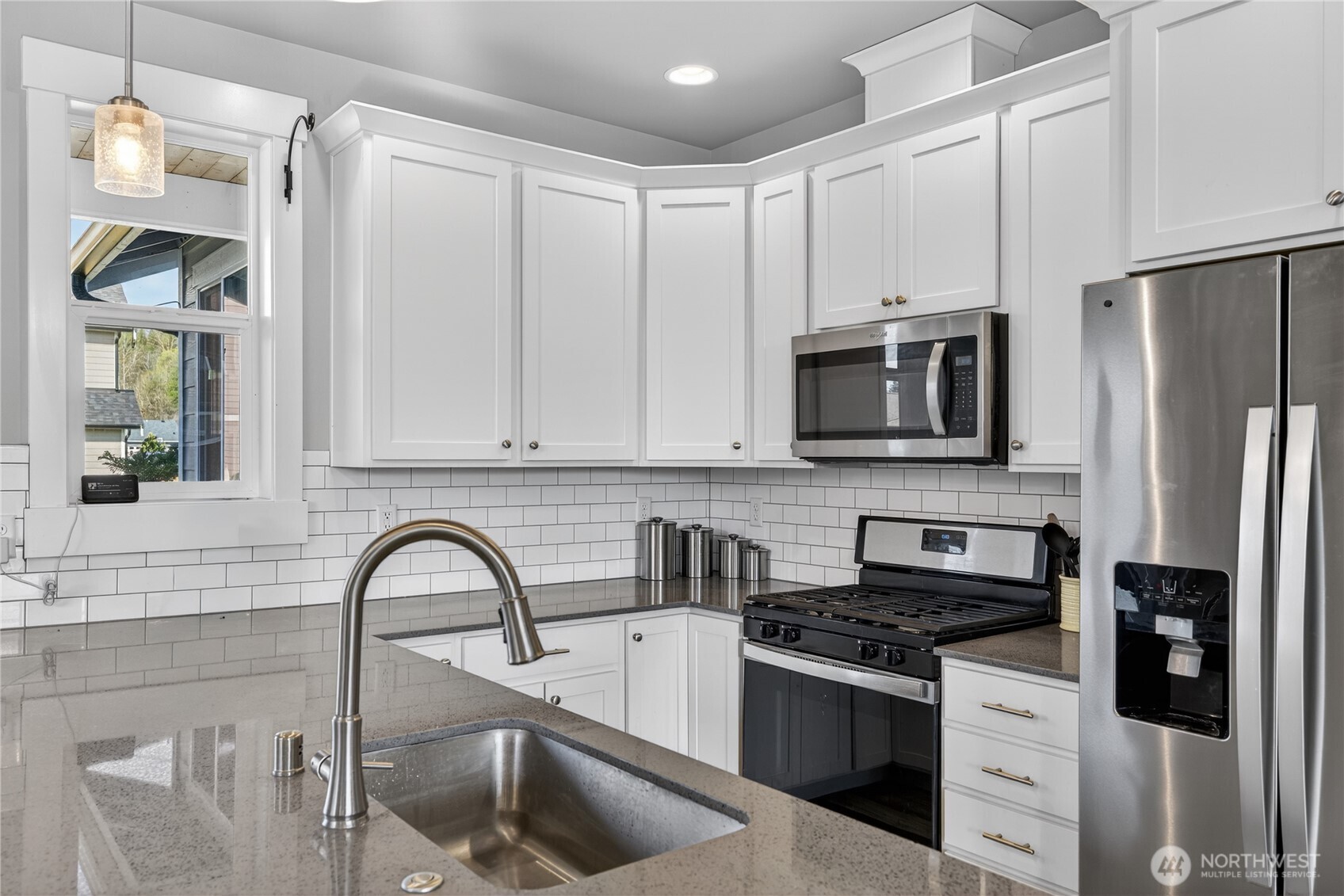 5571 Clearview Drive , Ferndale, WA 98248-5101