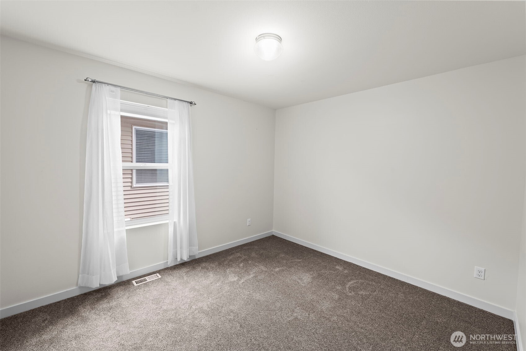 2249 SW Siskin Circle , Port Orchard, WA 98367