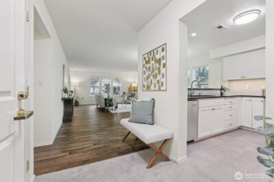 4133 224th Lane SE #103, Issaquah, WA 98029
