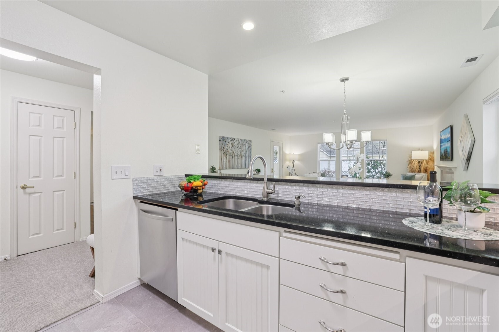 4133 224th Lane SE #103, Issaquah, WA 98029