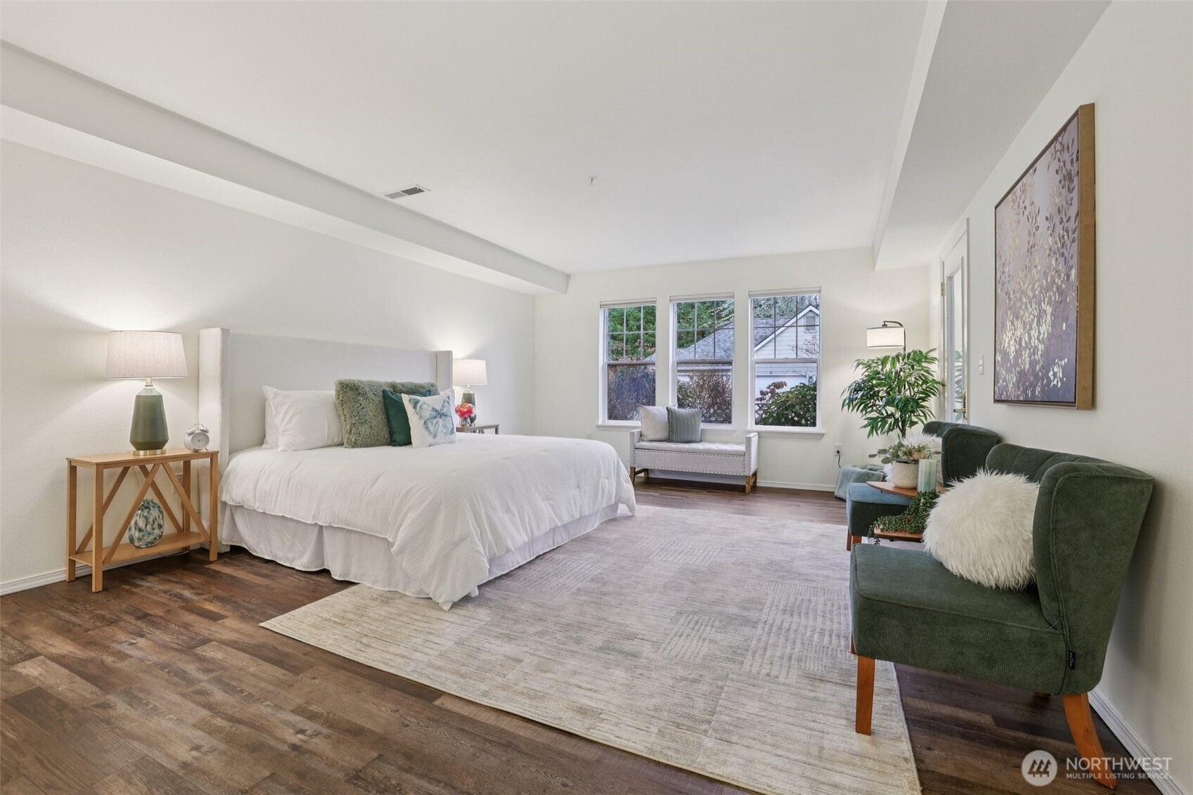 4133 224th Lane SE #103, Issaquah, WA 98029