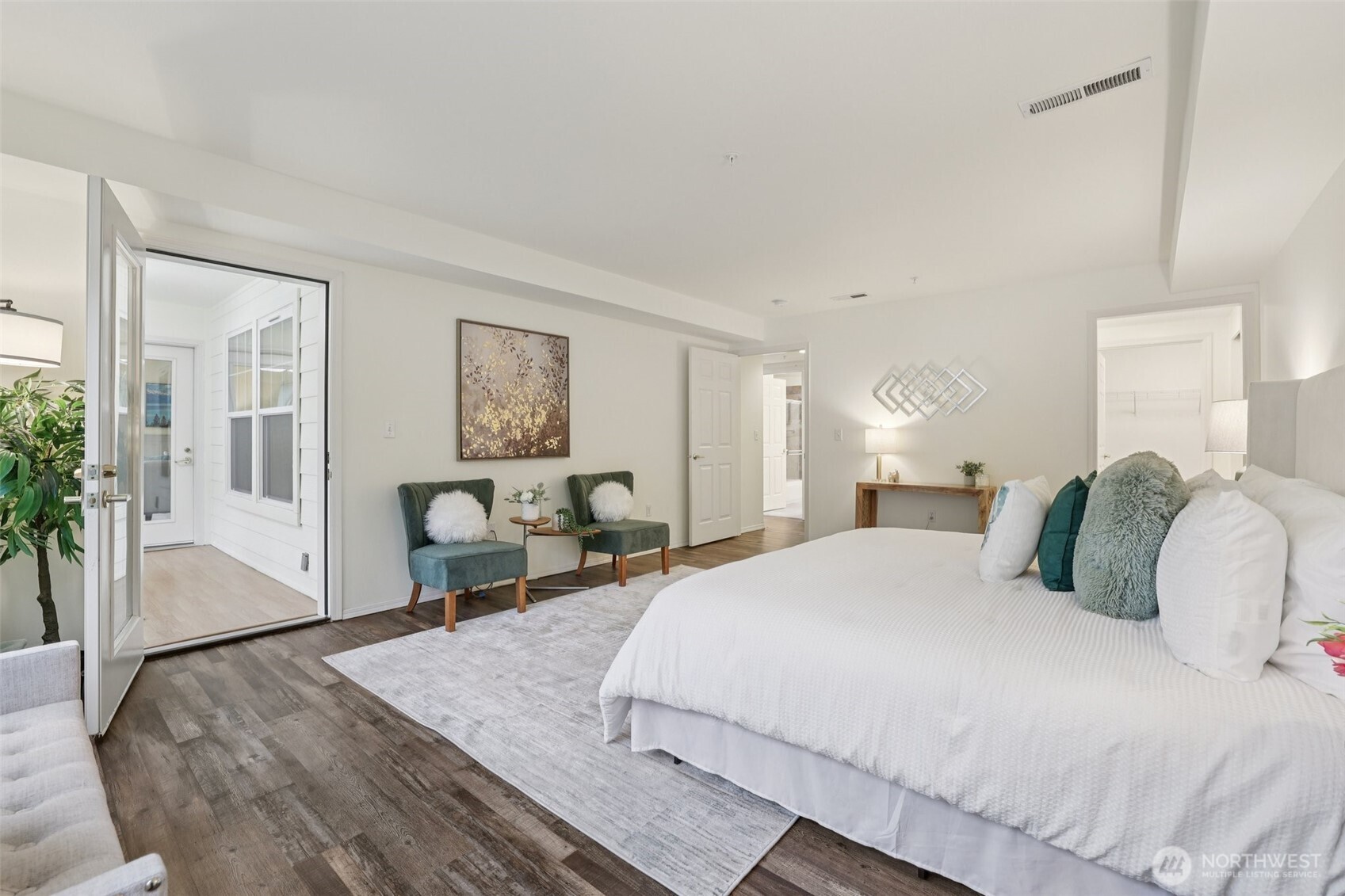 4133 224th Lane SE #103, Issaquah, WA 98029